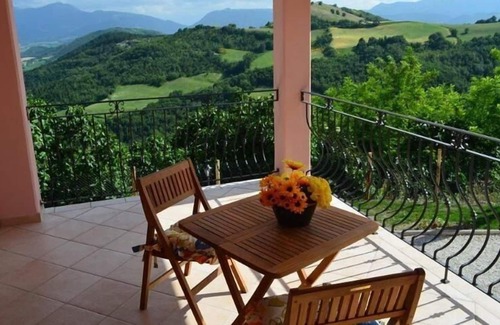 Acqualagna Apartment | Holiday apartment Acqualagna for 1 - 8 persons with 3 bedrooms - Twin house