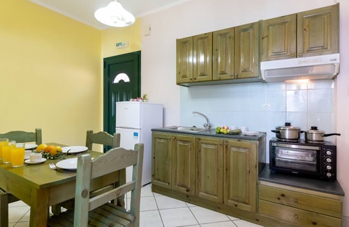 Vassiliki Apartment | Holiday Apartment 'Apostolos Apartment 3' Close to Beach with Sea View & Wi-Fi