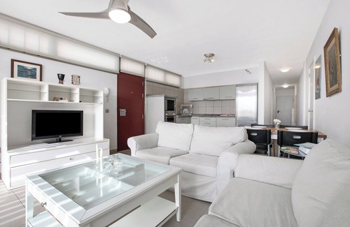 El Medano Apartment | Holiday Apartment 'Casa Médano 3 By Médano Rentals' with Sea View, Terrace and Wi-Fi