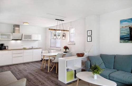 Gelbensande Apartment | Holiday Apartment 'Lieblingsinsel' with Private Terrace, Private Garden and Wi-Fi
