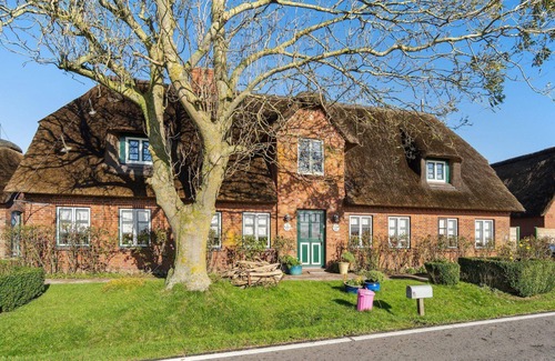 Pellworm House | Holiday apartment Pellworm (Ort) for 1 - 4 persons with 2 bedrooms - Holiday house