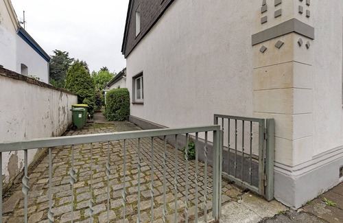 Alstaden Apartment | Holiday Apartment 'Ferienwohnung Alstaden 1' with Wi-Fi