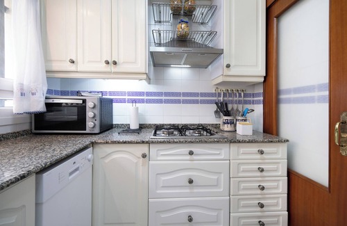 Cadiz Apartment | Holiday Apartment "Huerta del Obispo" with Wi-Fi and Terrace