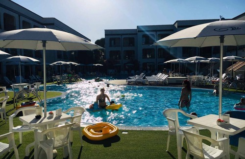 Lido di Spina Apartment | Holiday apartment with outdoor pool