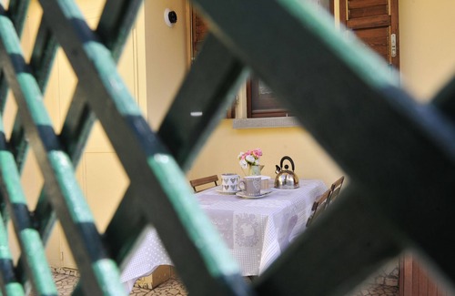 Arezzo Villa | Holiday Apartment Michelangelo - ex restored barn in the historic center