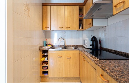 Blanes Apartment | Holiday Apartment near the Beach with Pool, Wi-Fi, Garden & Terrace