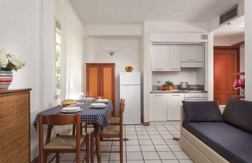 Alba Apartment | Holiday apartment on two floors with balcony and pool