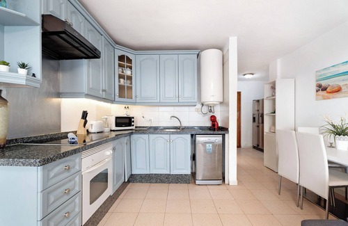 San Eugenio Apartment | Holiday Apartment 'Penthause Luxe 501 Sea View Pool' with Sea View, Private Terrace and Wi-Fi