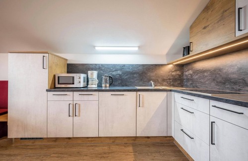Maranza Apartment | Holiday Apartment "Residenz Condor Schlern" with Mountain View, Sauna & Garden