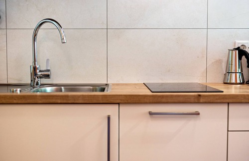 Laion Apartment | Holiday Apartment "Talblick 4" with Mountain View, Garden and Wi-Fi