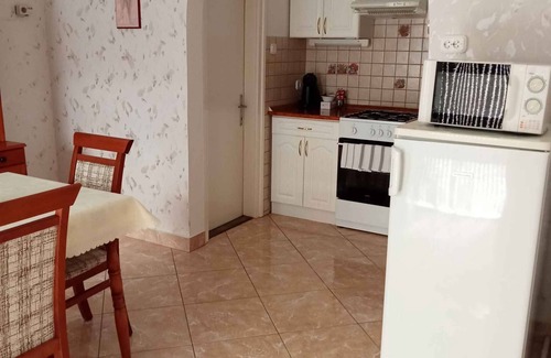 Siofok Apartment | Holiday apartment with barbecue and garden