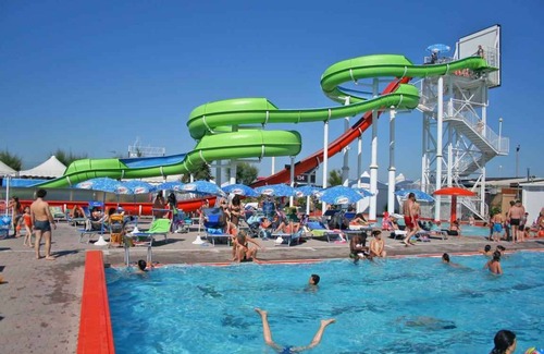 Fogliano Marina Apartment | Holiday apartment with balcony and air conditioning