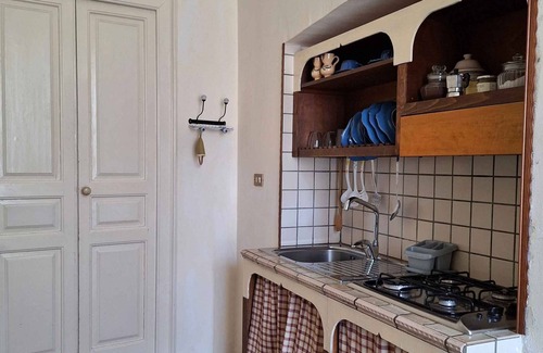 Ruffano Apartment | Holiday apartment with balcony (historical residence)