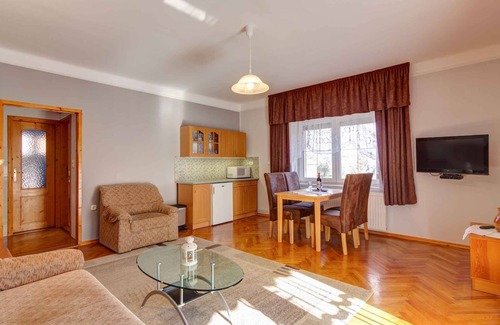 Heviz Apartment | Holiday apartment with therapeutic massage, air conditioning and Wi-Fi