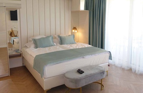 Siofok-Szabadifurdo Apartment | Holiday apartment with view, air conditioning and balcony
