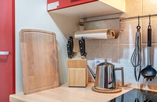 Badenweiler Apartment | Holiday Apartment 'Zwergenbau' with Shared Garden, Balcony and Wi-Fi