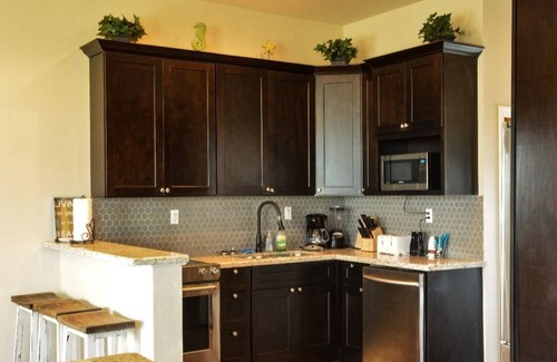 Crystal Beach Cabin | Holiday Beach Sunset - amazing "island breeze getaway" weekday & off-peak rates!