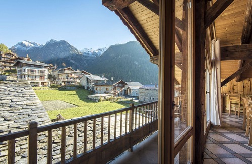 Montvalezan Ski Chalet | Holiday chalet for 15/17 people