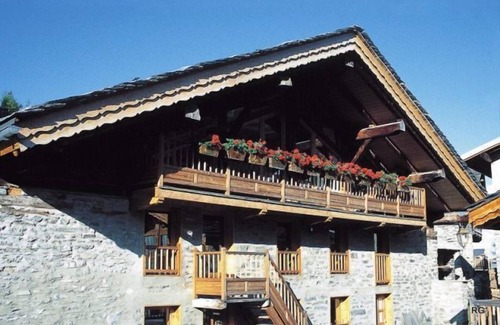 Montvalezan Ski Chalet | Holiday chalet for 15/17 people