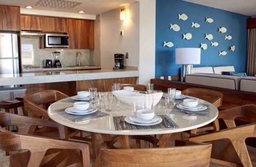 South Hotel Zone Resort | Holiday Club of Buganvilias Resort
