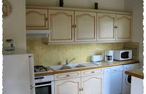 Villeneuve-de-Berg Villa | Holiday Cottages in South Ardeche "Les Bastides d'Helvie"