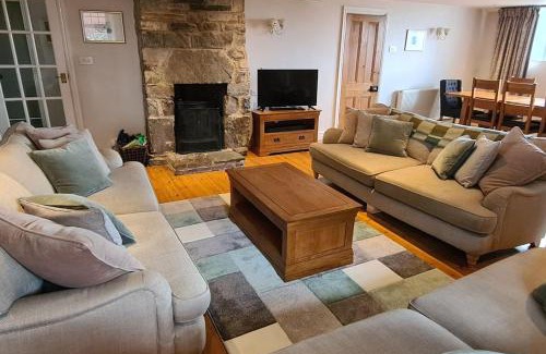 Harlech Apartment | Holiday Cottage in Snowdonia (Sleeps 10)