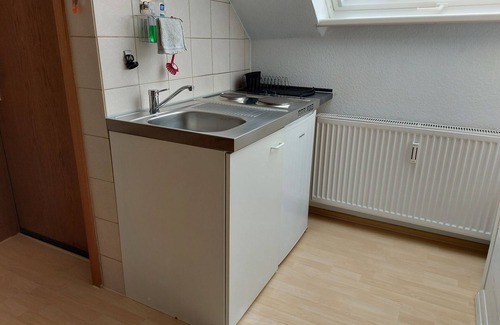 Endingen am Kaiserstuhl Apartment | Holiday Apartment 'Schwär' with Shared Terrace, Wi-Fi and Air Conditioning