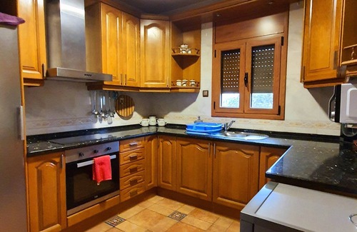 La Torre de Claramunt Cottage | Holiday home (rental entire) Raco de Lis for 8 people