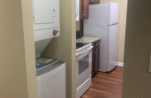 Berkeley House | Holiday Family Getaway. Townhouse 4BDR for 12. Big unit, BIG value.