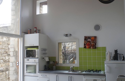 Les Latards House | Holiday Home 'Gite Familial' with Mountain View and Wi-Fi