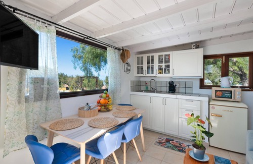 Los Llanos de Aridane Apartment | Holiday Home 'Las Perseidas' with Mountain View, Wi-Fi and Air Conditioning