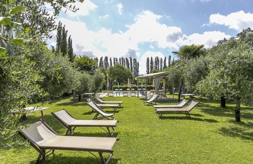 Palaia House | Holiday Home Tuscany With Pool Access