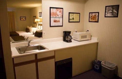 Mammoth Lakes Hotel | Holiday Haus Motel