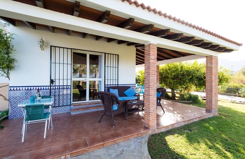 Alhaurin de la Torre House | Holiday Home “Villa La Gallega” with Mountain View, Garden, Terrace & Pool