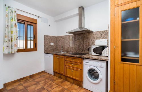Conil de la Frontera House | Holiday Home "Villa CA1" with Pool, Garden, Terrace & Wi-Fi