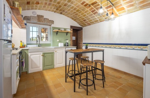 Santa Cristina de Aro House | Holiday Home 'Can Tarana' with Mountain View, Private Pool and Wi-Fi