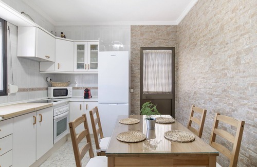 San Ambrosio House | Holiday Home 'Castro' with Mountain View, Wi-Fi and Air Conditioning