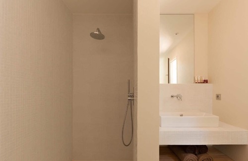 Pernes-les-Fontaines Other | Holiday house Pernes les Fontaines for 1 - 8 persons with 4 bedrooms - Holiday home