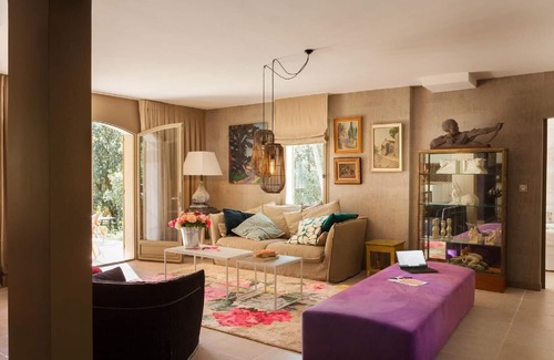 Pernes-les-Fontaines Other | Holiday house Pernes les Fontaines for 1 - 8 persons with 4 bedrooms - Holiday home