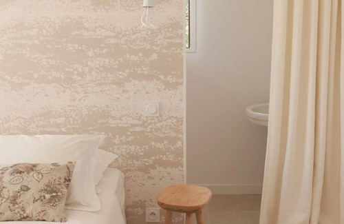 Pernes-les-Fontaines Other | Holiday house Pernes les Fontaines for 1 - 8 persons with 4 bedrooms - Holiday home
