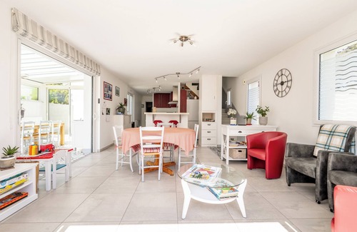 Pornic House | Holiday Home '19 - Haven of Peace' with Private Terrace, Private Garden and Wi-Fi