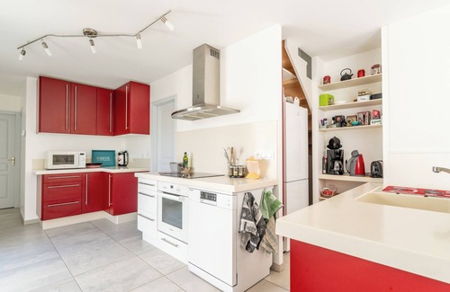 Pornic House | Holiday Home '19 - Haven of Peace' with Private Terrace, Private Garden and Wi-Fi