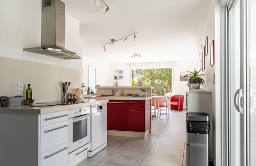 Pornic House | Holiday Home '19 - Haven of Peace' with Private Terrace, Private Garden and Wi-Fi