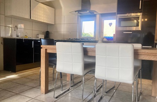 Anjum House | Holiday home - 8 persons - with sauna at the Lauwerslake near Wadden Sea