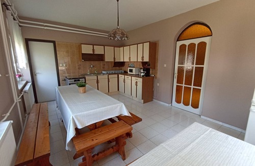 Balatonfenyves House | Holiday home Anna in Balatonfenyves - 12 persons, 6 bedrooms