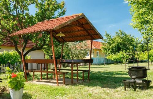 Balatonalmadi House | Holiday Home Antal by Interhome