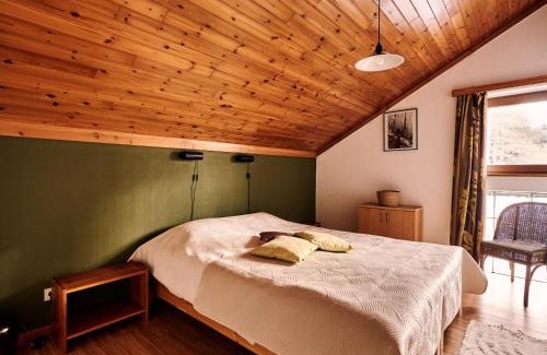 Buetgenbach House | Holiday Home Au bord du Lac 2 by Interhome