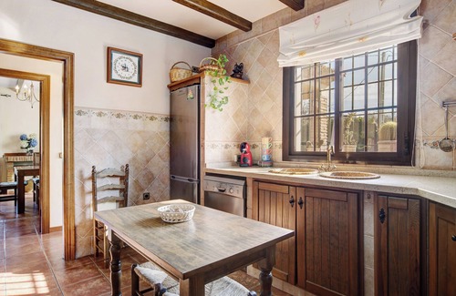 Arriate House | Holiday Home 'Ayala' with Mountain View, Private Pool and Wi-Fi