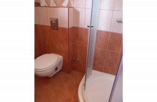 Balatonkeresztur House | Holiday Home Balatonmariafurdo, Somogy 1