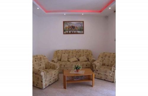 Balatonkeresztur House | Holiday Home Balatonmariafurdo, Somogy 1